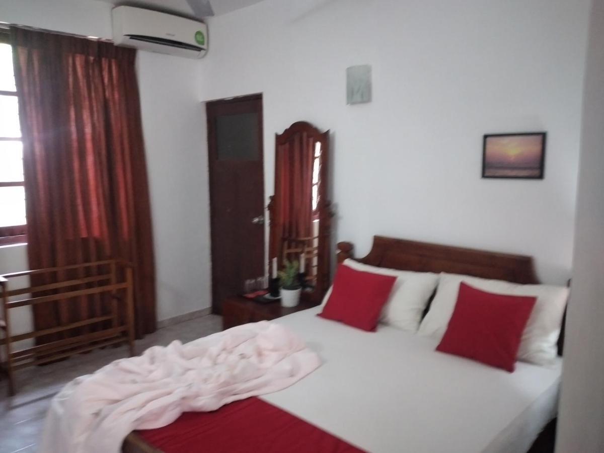 Kuma Beach Side Villa Wadduwa Esterno foto