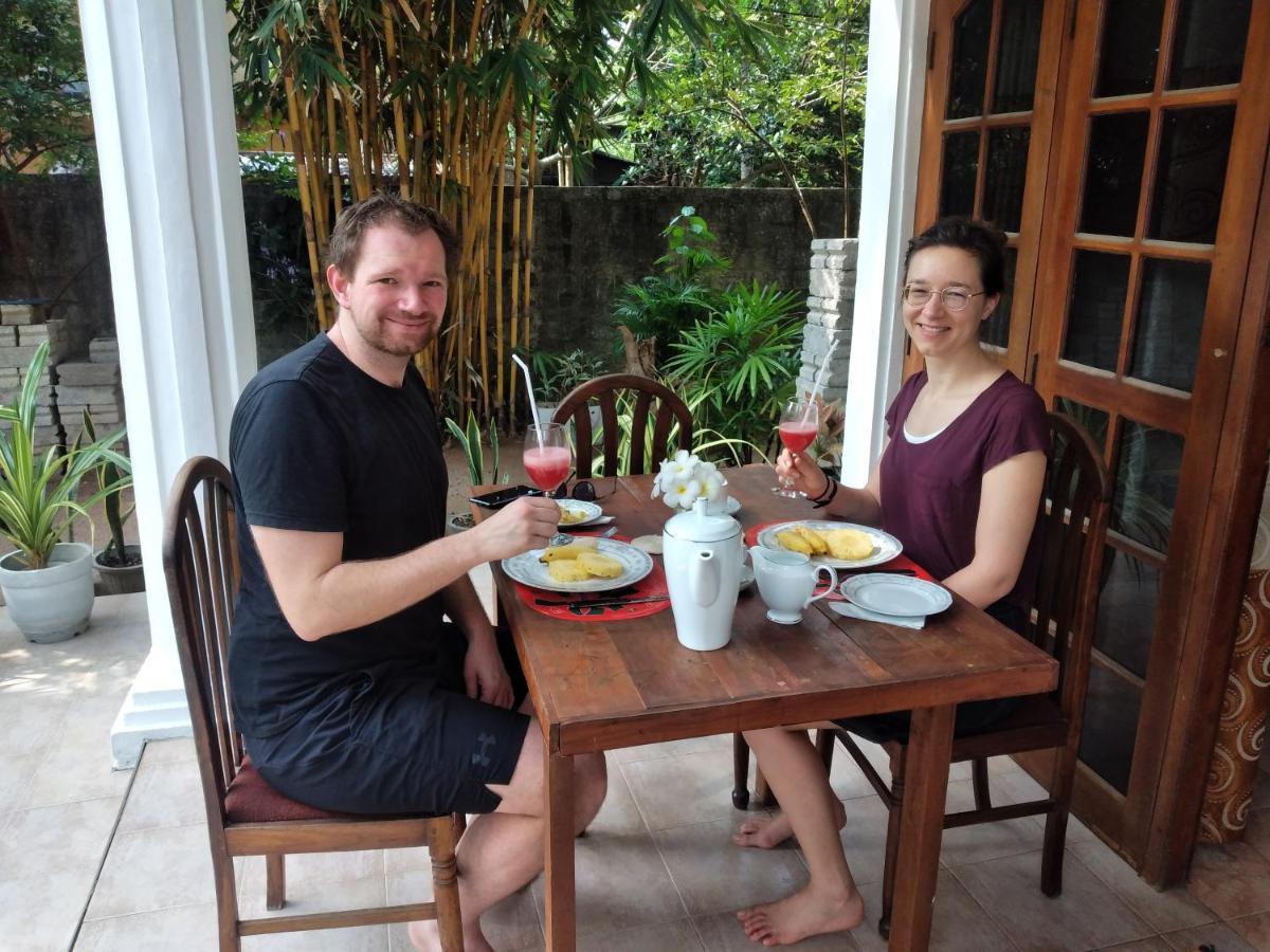 Kuma Beach Side Villa Wadduwa Esterno foto
